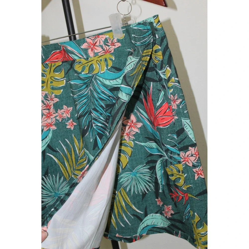 RipSkirt‎ Hawaii Women's Large Tropical Wrap Skirt and Sage Green T-Shirt Set